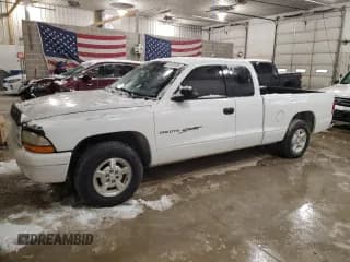 ✅ 2001 Dodge Dakota • VIN: 1B7GL22X11S301541 • Lot: 82483324. Wystawiony na Copart z przebiegiem 43 297 mil. Bezpłatny archiwum sprzedaży aukcyjnych z USA i szczegółowy raport historii pojazdu na DreamBid. Zdjęcie 1.