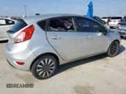 ✅ 2015 Ford Fiesta S • VIN: 3FADP4TJ8FM182003 • Lot: 90103375. Wystawiony na Copart z przebiegiem 144 685 mil. Bezpłatny archiwum sprzedaży aukcyjnych z USA i szczegółowy raport historii pojazdu na DreamBid. Zdjęcie 3.