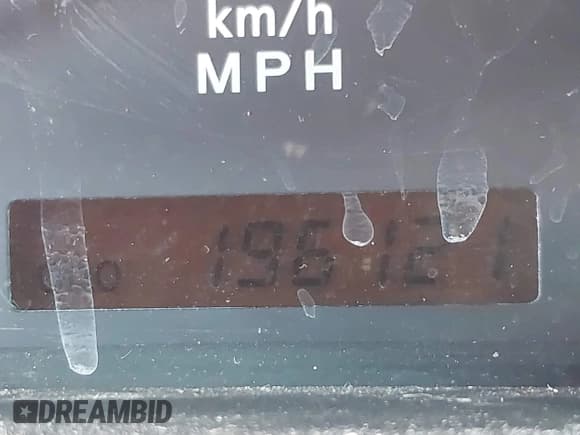 ✅ 2002 Hyundai Elantra GLS • VIN: KMHDN45DX2U310539 • Lot: 42523118. Wystawiony na IAAI z przebiegiem 196 121 mil. Bezpłatny archiwum sprzedaży aukcyjnych z USA i szczegółowy raport historii pojazdu na DreamBid. Zdjęcie 7.