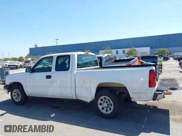 ✅ 2007 Chevrolet Silverado 1500 Work Truck • VIN: 1GCEC19XX7Z119537 • Lot: 42624785. Listed on IAAI with 143,082 mi. Free auction sales archive from the USA and detailed vehicle history report at DreamBid. Image 14.
