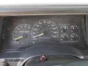 ✅ 1998 GMC Sierra 1500 • VIN: 1GTEK19R1WR511373 • Лот: 60080685. Опубликован ранее на Copart с пробегом 178 199 миль. Бесплатный доступ к архиву аукционных продаж из США и подробный отчёт об истории автомобиля на DreamBid. Изображение 9.