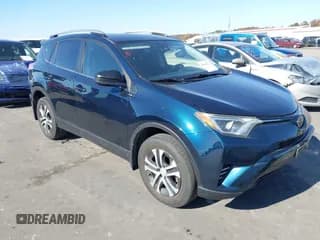 ✅ 2017 Toyota RAV4 LE • VIN: JTMBFREV9HJ700072 • Lot: 43642214. Wystawiony na IAAI z przebiegiem 104 260 mil. Bezpłatny archiwum sprzedaży aukcyjnych z USA i szczegółowy raport historii pojazdu na DreamBid. Zdjęcie 1.