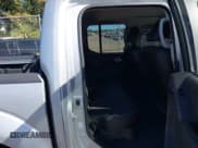 ✅ 2021 Nissan Frontier SV • VIN: 1N6ED0EB9MN708824 • Lot: 43363252. Wystawiony na IAAI z przebiegiem 37 516 mil. Bezpłatny archiwum sprzedaży aukcyjnych z USA i szczegółowy raport historii pojazdu na DreamBid. Zdjęcie 8.