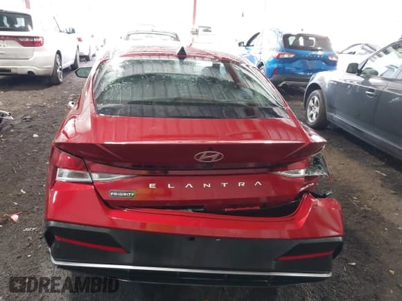✅ 2024 Hyundai Elantra SEL • VIN: KMHLM4DG6RU698759 • Lot: 41481310. Listed on IAAI with 9,739 mi. Free auction sales archive from the USA and detailed vehicle history report at DreamBid. Image 16.