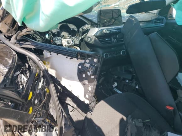 ✅ 2023 Ford Escape Active • VIN: 1FMCU0GN4PUA41748 • Lot: 70024775. Wystawiony na Copart z przebiegiem Nie podano. Bezpłatny archiwum sprzedaży aukcyjnych z USA i szczegółowy raport historii pojazdu na DreamBid. Zdjęcie 8.