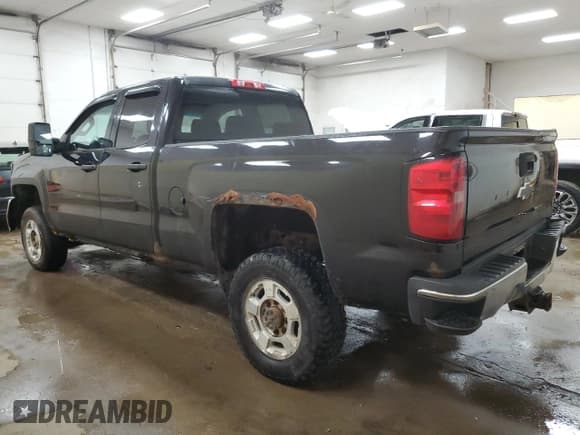 ✅ 2015 Chevrolet Silverado 2500HD LT • VIN: 1GC2KVEG2FZ117363 • Лот: 67086885. Опубликован ранее на Copart с пробегом 221 446 миль. Бесплатный доступ к архиву аукционных продаж из США и подробный отчёт об истории автомобиля на DreamBid. Изображение 2.