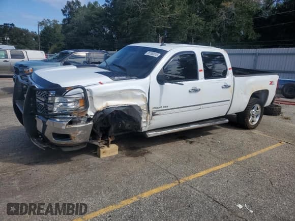 ✅ 2014 Chevrolet Silverado 2500HD LT • VIN: 1GC1KXCG6EF152031 • Лот: 85780315. Опубликован ранее на Copart с пробегом 182 794 миль. Бесплатный доступ к архиву аукционных продаж из США и подробный отчёт об истории автомобиля на DreamBid. Изображение 1.