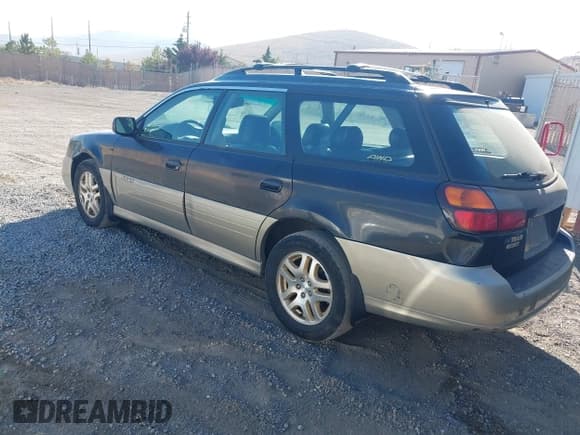 ✅ 2001 Subaru Legacy Outback Limited • VIN: 4S3BH686917600585 • Lot: 42973713. Wystawiony na IAAI z przebiegiem 246 702 mil. Bezpłatny archiwum sprzedaży aukcyjnych z USA i szczegółowy raport historii pojazdu na DreamBid. Zdjęcie 3.