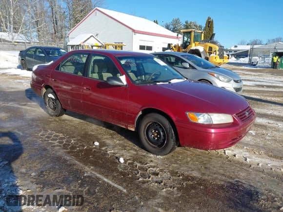 ✅ 1998 Toyota Camry LE • VIN: 4T1BG22K6WU378156 • Lot: 43827369. Listed on IAAI with 83,774 mi. Free auction sales archive from the USA and detailed vehicle history report at DreamBid. Image 1.