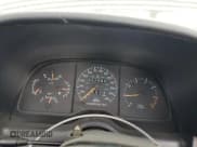 ✅ 1992 Chrysler LeBaron • VIN: 1C3XU4539NF258037 • Lot: 84954725. Wystawiony na Copart z przebiegiem 37 993 mil. Bezpłatny archiwum sprzedaży aukcyjnych z USA i szczegółowy raport historii pojazdu na DreamBid. Zdjęcie 9.