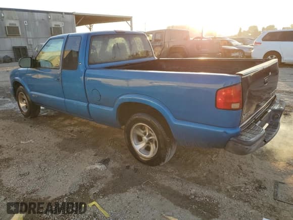 ✅ 2002 Chevrolet S-10 Fleet • VIN: 1GCCS195828162152 • Лот: 83417924. Опубликован ранее на Copart с пробегом 135 440 миль. Бесплатный доступ к архиву аукционных продаж из США и подробный отчёт об истории автомобиля на DreamBid. Изображение 2.
