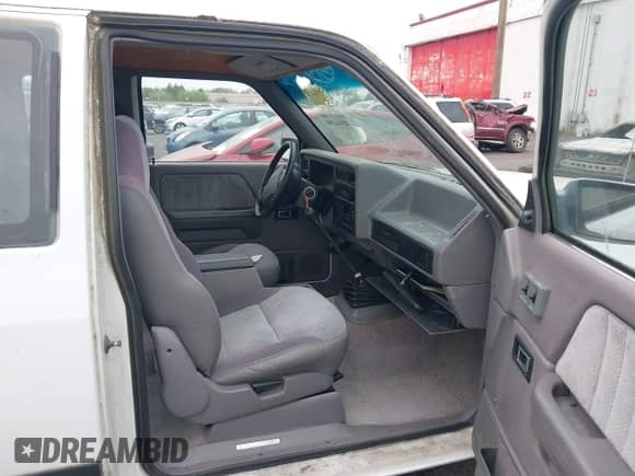 1995 Dodge Dakota с VIN 1B7GL23Y4SW935962, выставлен на аукционе IAAI как лот 43144194 с пробегом 164 199 миль миль и . История ставок и продаж доступна на DreamBid. Изображение 5.