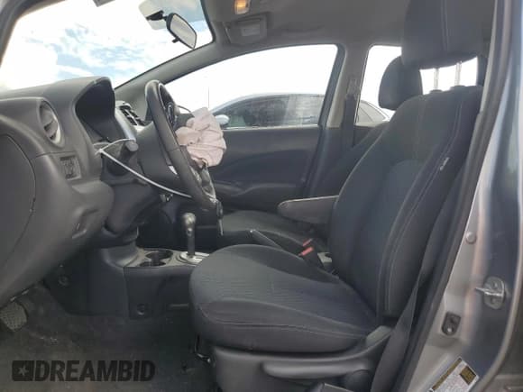 ✅ 2015 Nissan Note S • VIN: 3N1CE2CP1FL370987 • Lot: 85948575. Wystawiony na Copart z przebiegiem 146 328 mil. Bezpłatny archiwum sprzedaży aukcyjnych z USA i szczegółowy raport historii pojazdu na DreamBid. Zdjęcie 7.