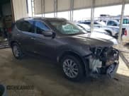 ✅ 2017 Nissan Rogue S • VIN: KNMAT2MT6HP520816 • Lot: 90814235. Wystawiony na Copart z przebiegiem 155 651 mil. Bezpłatny archiwum sprzedaży aukcyjnych z USA i szczegółowy raport historii pojazdu na DreamBid. Zdjęcie 4.