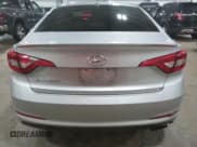 ✅ 2017 Hyundai Sonata SE • VIN: 5NPE24AF2HH588833 • Лот: 71709882. Опубликован ранее на Copart с пробегом 102 365 миль. Бесплатный доступ к архиву аукционных продаж из США и подробный отчёт об истории автомобиля на DreamBid. Изображение 6.