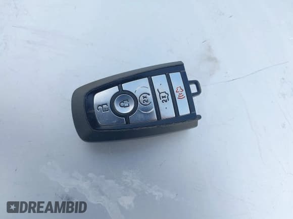 ✅ 2018 Ford Expedition Max Platinum • VIN: 1FMJK1MT8JEA67406 • Lot: 42077164. Listed on IAAI with 27,889 mi. Free auction sales archive from the USA and detailed vehicle history report at DreamBid. Image 11.