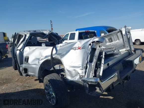 ✅ 2024 Ford F-250 XL • VIN: 1FT7W2BT0REE11320 • Lot: 43377193. Listed on IAAI with Not provided. Free auction sales archive from the USA and detailed vehicle history report at DreamBid. Image 3.