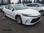 ✅ 2025 Toyota Camry SE • VIN: 4T1DAACK1SU154595 • Лот: 43839122. Опубликован ранее на IAAI с пробегом 15 480 миль. Бесплатный доступ к архиву аукционных продаж из США и подробный отчёт об истории автомобиля на DreamBid. Изображение 1.