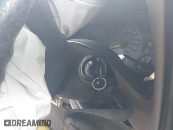 ✅ 1999 GMC Sierra 1500 SLE • VIN: 2GTEC19V9X1564343 • Lot: 42909347. Listed on IAAI with 221,434 mi. Free auction sales archive from the USA and detailed vehicle history report at DreamBid. Image 11.