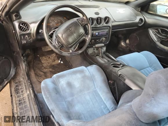 ✅ 1997 Pontiac Firebird Firebird • VIN: 2G2FS22K8V2217367 • Lot: 45146375. Wystawiony na Copart z przebiegiem 112 010 mil. Bezpłatny archiwum sprzedaży aukcyjnych z USA i szczegółowy raport historii pojazdu na DreamBid. Zdjęcie 8.