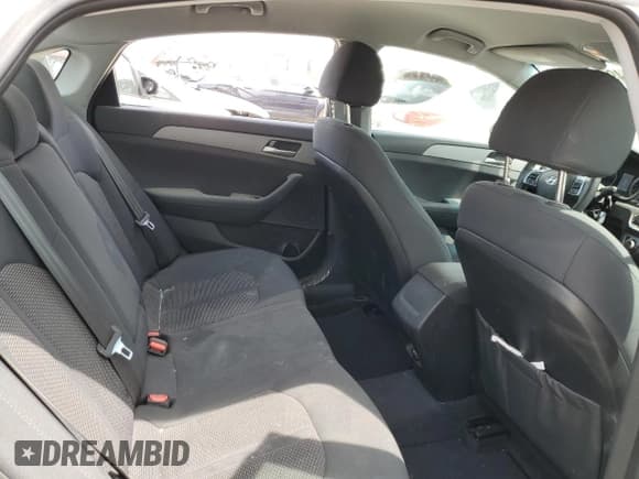 ✅ 2019 Hyundai Sonata SE • VIN: 5NPE24AF5KH753569 • Lot: 49155253. Listed on Copart with 22,896 mi. Free auction sales archive from the USA and detailed vehicle history report at DreamBid. Image 10.