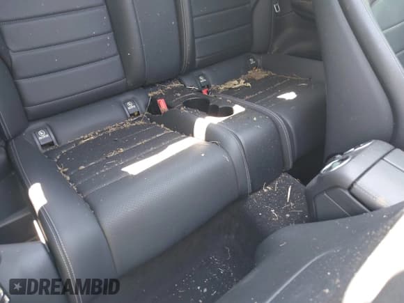 ✅ 2017 Mercedes-Benz C 300 • VIN: WDDWJ4KB8HF338435 • Lot: 42833122. Listed on IAAI with 63,170 mi. Free auction sales archive from the USA and detailed vehicle history report at DreamBid. Image 8.