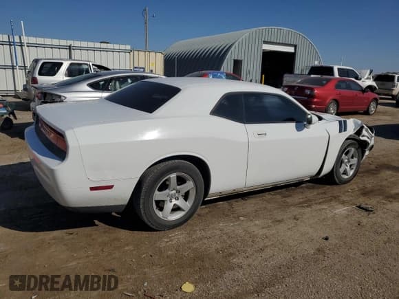 ✅ 2010 Dodge Challenger SE • VIN: 2B3CJ4DV9AH320777 • Lot: 77572124. Wystawiony na Copart z przebiegiem 163 436 mil. Bezpłatny archiwum sprzedaży aukcyjnych z USA i szczegółowy raport historii pojazdu na DreamBid. Zdjęcie 3.