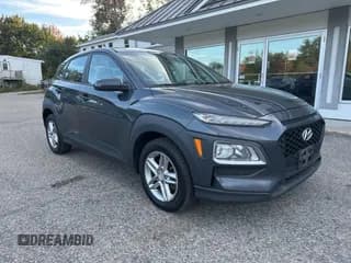✅ 2019 Hyundai Kona SE • VIN: KM8K1CAA8KU305509 • Лот: 43289925. Опубликован ранее на IAAI с пробегом 203 762 миль. Бесплатный доступ к архиву аукционных продаж из США и подробный отчёт об истории автомобиля на DreamBid. Изображение 1.