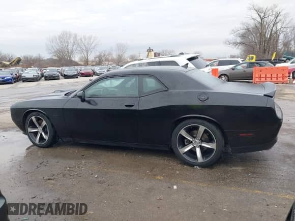 2015 Dodge Challenger R/T Plus with VIN 2C3CDZBT9FH864714, listed as a IAAI auction lot 41198768 with 101,534 mi miles and . Bid and sale history available at DreamBid. Image 14.