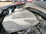 ✅ 2017 Hyundai Santa Fe SE • VIN: KM8SMDHF1HU238369 • Lot: 43682236. Wystawiony na IAAI z przebiegiem 179 000 mil. Bezpłatny archiwum sprzedaży aukcyjnych z USA i szczegółowy raport historii pojazdu na DreamBid. Zdjęcie 18.