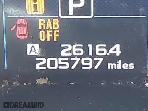 ✅ 2018 Subaru Outback Limited • VIN: 4S4BSENC4J3269696 • Lot: 43605559. Listed on IAAI with 205,797 mi. Free auction sales archive from the USA and detailed vehicle history report at DreamBid. Image 15.