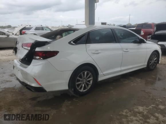 ✅ 2019 Hyundai Sonata SE • VIN: 5NPE24AFXKH768830 • Лот: 90891755. Опубликован ранее на Copart с пробегом 153 661 миль. Бесплатный доступ к архиву аукционных продаж из США и подробный отчёт об истории автомобиля на DreamBid. Изображение 3.