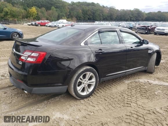 ✅ 2013 Ford Taurus SEL • VIN: 1FAHP2E93DG158871 • Lot: 85697425. Listed on Copart with 90,543 mi. Free auction sales archive from the USA and detailed vehicle history report at DreamBid. Image 3.