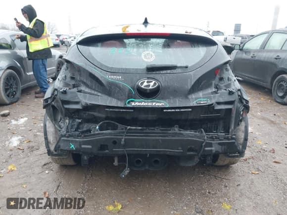 ✅ 2016 Hyundai Veloster Turbo Rally Edition • VIN: KMHTC6AE6GU252691 • Lot: 40934583. Wystawiony na IAAI z przebiegiem 88 000 mil. Bezpłatny archiwum sprzedaży aukcyjnych z USA i szczegółowy raport historii pojazdu na DreamBid. Zdjęcie 17.