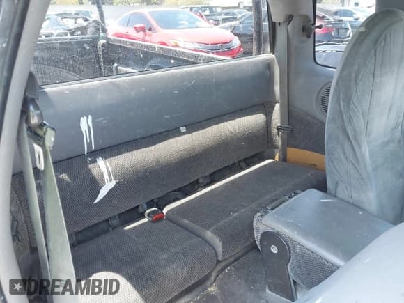 ✅ 1998 Dodge Dakota • VIN: 1B7FL22P2WS569372 • Lot: 42193715. Wystawiony na IAAI z przebiegiem 227 772 mil. Bezpłatny archiwum sprzedaży aukcyjnych z USA i szczegółowy raport historii pojazdu na DreamBid. Zdjęcie 8.