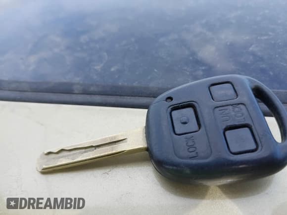 ✅ 2002 Lexus IS 300/350 • VIN: JTHBD192820047477 • Lot: 42753753. Listed on IAAI with 167,441 mi. Free auction sales archive from the USA and detailed vehicle history report at DreamBid. Image 11.