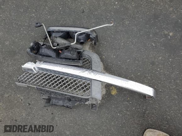 ✅ 2004 Chevrolet Silverado 1500 Work Truck • VIN: 1GCEC14X84Z268421 • Лот: 80115594. Опубликован ранее на Copart с пробегом 255 535 миль. Бесплатный доступ к архиву аукционных продаж из США и подробный отчёт об истории автомобиля на DreamBid. Изображение 12.