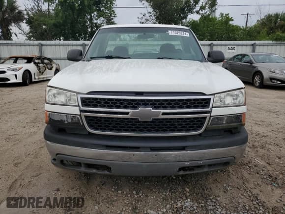 ✅ 2006 Chevrolet Silverado 1500 LS • VIN: 1GCEC14V26Z240390 • Лот: 71025874. Опубликован ранее на Copart с пробегом 171 828 миль. Бесплатный доступ к архиву аукционных продаж из США и подробный отчёт об истории автомобиля на DreamBid. Изображение 5.