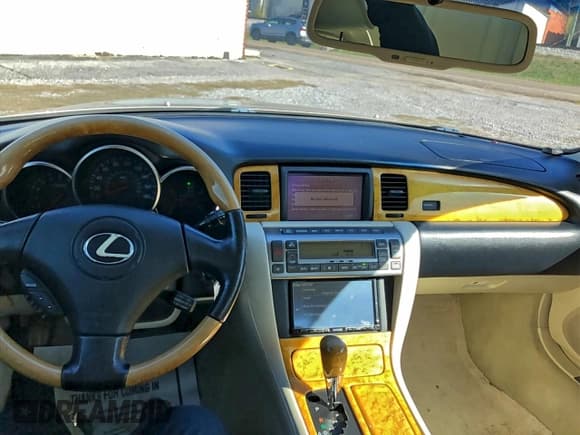✅ 2002 Lexus SC 430 • VIN: JTHFN48Y220022418 • Lot: 96958215. Listed on Copart with 220,676 mi. Free auction sales archive from the USA and detailed vehicle history report at DreamBid. Image 9.