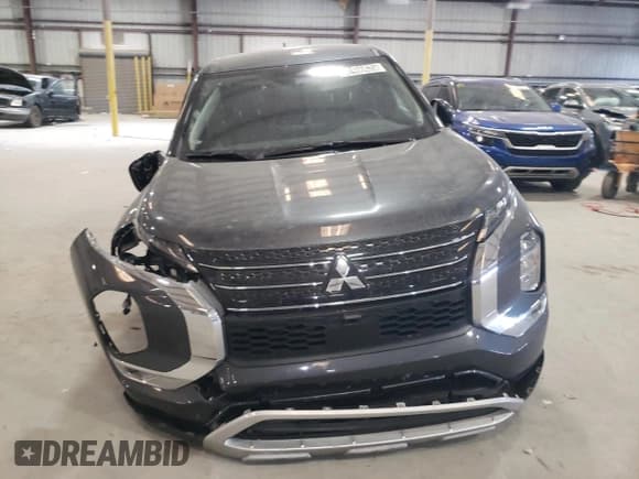 ✅ 2024 Mitsubishi Outlander SE • VIN: JA4J3VA82RZ089070 • Lot: 92466835. Listed on Copart with 26,188 mi. Free auction sales archive from the USA and detailed vehicle history report at DreamBid. Image 5.