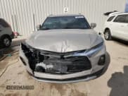 ✅ 2021 Chevrolet Blazer LT • VIN: 3GNKBJRS1MS559771 • Lot: 89868625. Wystawiony na Copart z przebiegiem 31 077 mil. Bezpłatny archiwum sprzedaży aukcyjnych z USA i szczegółowy raport historii pojazdu na DreamBid. Zdjęcie 5.