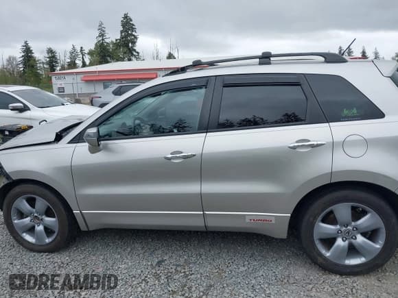 ✅ 2009 Acura RDX Technology • VIN: 5J8TB185X9A003378 • Lot: 42032846. Wystawiony na IAAI z przebiegiem 230 570 mil. Bezpłatny archiwum sprzedaży aukcyjnych z USA i szczegółowy raport historii pojazdu na DreamBid. Zdjęcie 15.