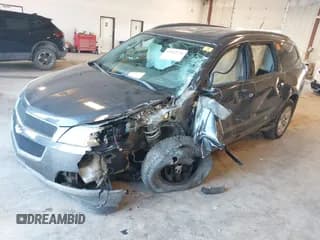 ✅ 2012 Chevrolet Traverse LS • VIN: 1GNKREED7CJ392455 • Lot: 43192730. Wystawiony na IAAI z przebiegiem 268 202 mil. Bezpłatny archiwum sprzedaży aukcyjnych z USA i szczegółowy raport historii pojazdu na DreamBid. Zdjęcie 2.