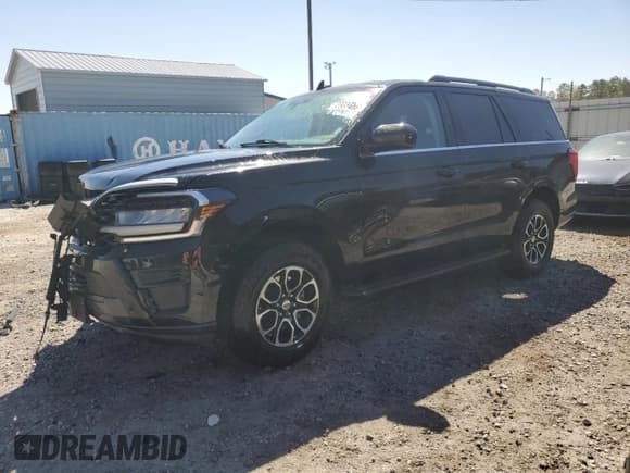 ✅ 2024 Ford Expedition XLT • VIN: 1FMJU1J8XREA41282 • Lot: 50352175. Listed on Copart with 36,949 mi. Free auction sales archive from the USA and detailed vehicle history report at DreamBid. Image 1.