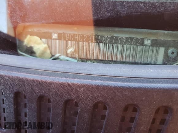 ✅ 2006 Chevrolet Silverado 2500HD Work Truck • VIN: 1GCHC23U16F159362 • Лот: 54613315. Опубликован ранее на Copart с пробегом Не указан. Бесплатный доступ к архиву аукционных продаж из США и подробный отчёт об истории автомобиля на DreamBid. Изображение 12.