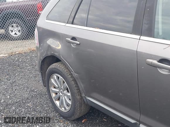 ✅ 2010 Ford Edge Limited • VIN: 2FMDK3KC1ABA05577 • Lot: 43778108. Wystawiony na IAAI z przebiegiem 116 082 mil. Bezpłatny archiwum sprzedaży aukcyjnych z USA i szczegółowy raport historii pojazdu na DreamBid. Zdjęcie 6.