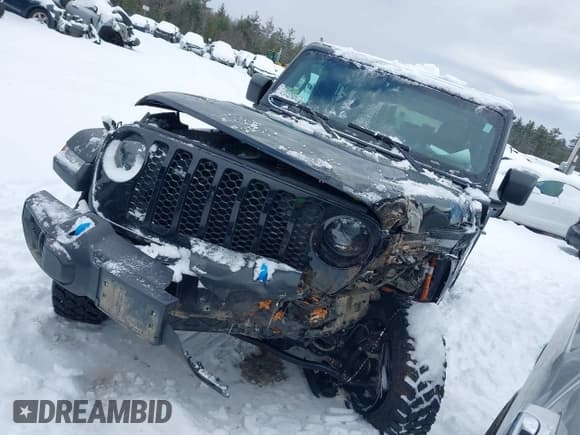 ✅ 2023 Jeep Wrangler • VIN: 1C4JJXN60PW626923 • Lot: 41519683. Wystawiony na IAAI z przebiegiem 13 801 mil. Bezpłatny archiwum sprzedaży aukcyjnych z USA i szczegółowy raport historii pojazdu na DreamBid. Zdjęcie 18.