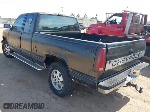 ✅ 1992 Chevrolet Silverado 1500 • VIN: 2GCEK19K1N1105863 • Лот: 41673864. Опубликован ранее на IAAI с пробегом 512 987 миль. Бесплатный доступ к архиву аукционных продаж из США и подробный отчёт об истории автомобиля на DreamBid. Изображение 3.