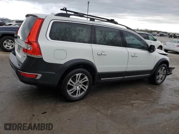 ✅ 2015 Volvo XC70 Premier Plus • VIN: YV4952NCXF1187884 • Lot: 48169014. Listed on Copart with 150,357 mi. Free auction sales archive from the USA and detailed vehicle history report at DreamBid. Image 3.