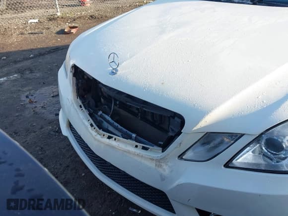 ✅ 2010 Mercedes-Benz E 350 Sport • VIN: WDDHF8HB9AA066246 • Lot: 43770743. Listed on IAAI with 130,753 mi. Free auction sales archive from the USA and detailed vehicle history report at DreamBid. Image 6.